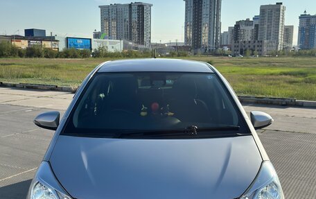 Toyota Vitz, 2017 год, 1 090 000 рублей, 1 фотография