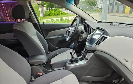 Chevrolet Cruze II, 2010 год, 615 000 рублей, 5 фотография