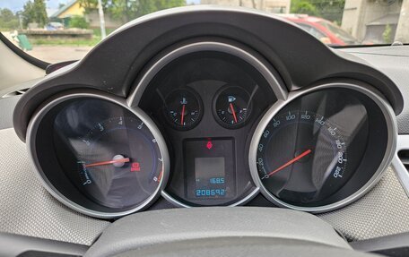 Chevrolet Cruze II, 2010 год, 615 000 рублей, 13 фотография