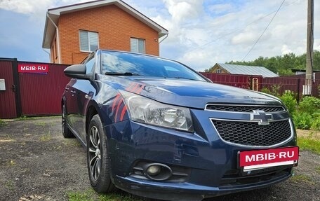 Chevrolet Cruze II, 2010 год, 615 000 рублей, 8 фотография