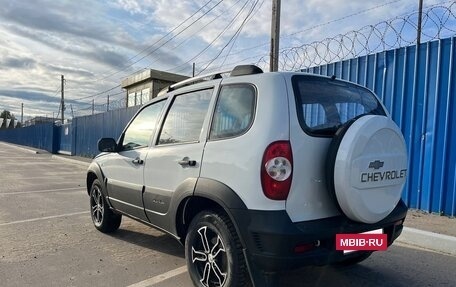 Chevrolet Niva I рестайлинг, 2018 год, 599 000 рублей, 3 фотография