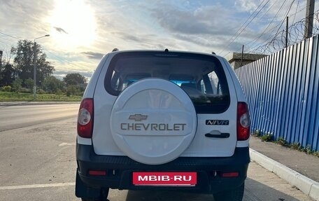 Chevrolet Niva I рестайлинг, 2018 год, 599 000 рублей, 4 фотография