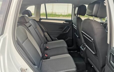 Volkswagen Tiguan II, 2019 год, 2 080 000 рублей, 13 фотография