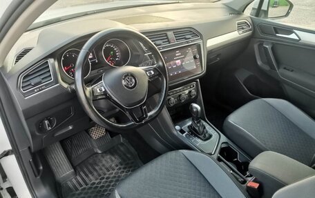Volkswagen Tiguan II, 2019 год, 2 080 000 рублей, 23 фотография