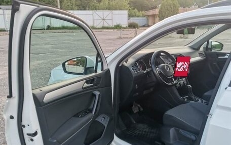 Volkswagen Tiguan II, 2019 год, 2 080 000 рублей, 29 фотография