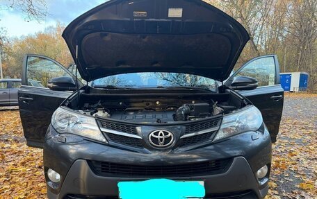 Toyota RAV4, 2013 год, 1 650 000 рублей, 2 фотография