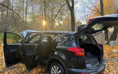 Toyota RAV4, 2013 год, 1 650 000 рублей, 3 фотография