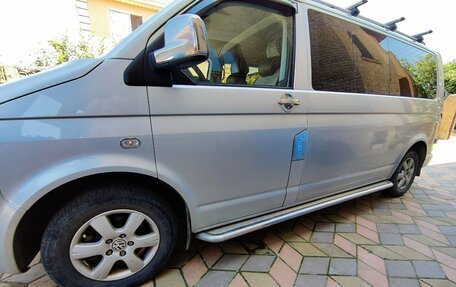 Volkswagen Caravelle T5, 2008 год, 1 550 000 рублей, 2 фотография