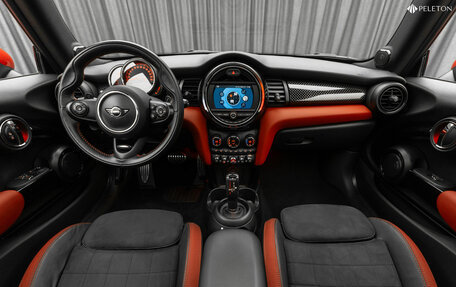 MINI Hatch, 2018 год, 3 070 000 рублей, 10 фотография