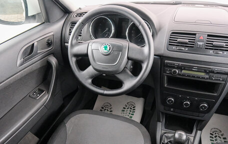 Skoda Yeti I рестайлинг, 2011 год, 1 049 000 рублей, 8 фотография