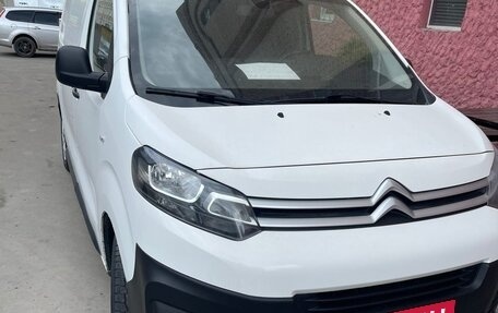 Citroen Jumpy III, 2017 год, 1 950 000 рублей, 2 фотография