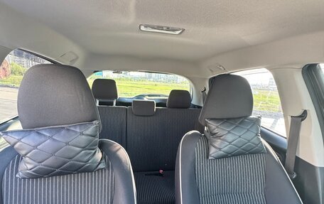 Toyota Vitz, 2017 год, 1 090 000 рублей, 6 фотография