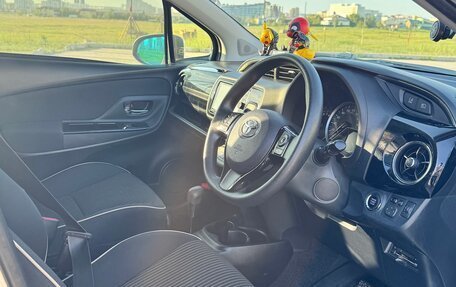 Toyota Vitz, 2017 год, 1 090 000 рублей, 8 фотография
