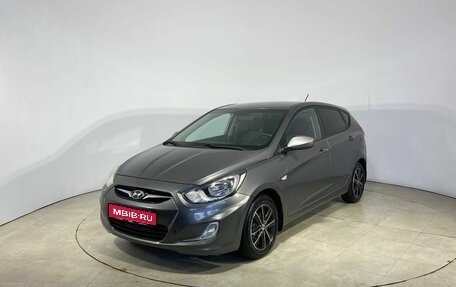 Hyundai Solaris II рестайлинг, 2012 год, 599 000 рублей, 1 фотография