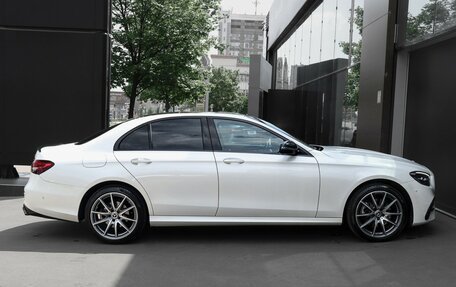 Mercedes-Benz E-Класс, 2021 год, 5 400 000 рублей, 4 фотография
