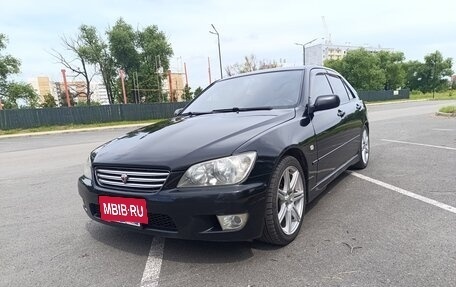 Lexus IS II рестайлинг 2, 1999 год, 650 000 рублей, 2 фотография