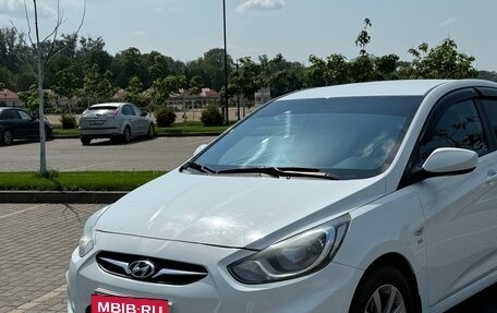 Hyundai Solaris II рестайлинг, 2014 год, 1 120 000 рублей, 2 фотография