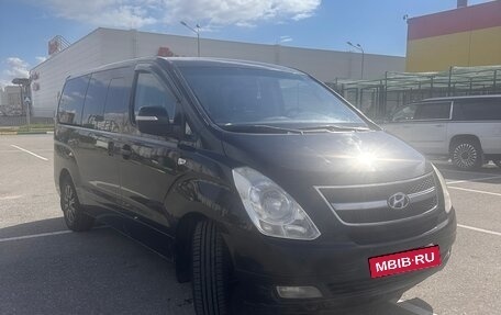 Hyundai Grand Starex Grand Starex I рестайлинг 2, 2010 год, 1 250 000 рублей, 2 фотография