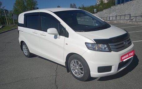 Honda Freed I, 2011 год, 850 000 рублей, 3 фотография