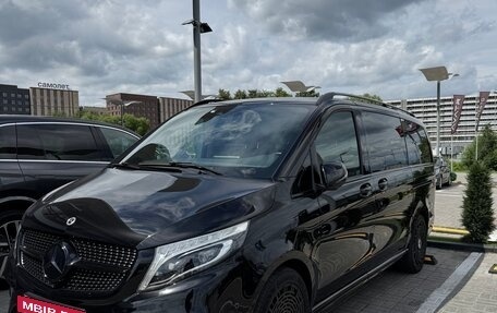 Mercedes-Benz V-Класс, 2021 год, 9 500 000 рублей, 2 фотография