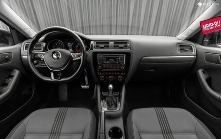 Volkswagen Jetta VI, 2016 год, 1 240 000 рублей, 10 фотография
