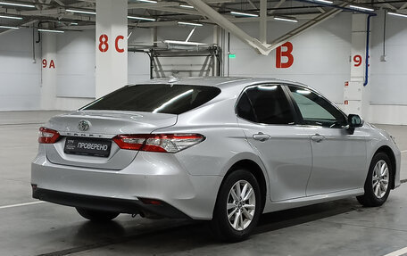 Toyota Camry, 2018 год, 1 999 000 рублей, 5 фотография