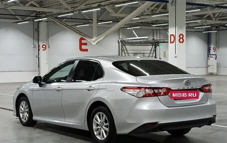 Toyota Camry, 2018 год, 1 999 000 рублей, 7 фотография