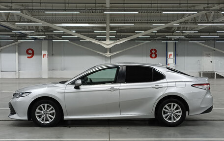 Toyota Camry, 2018 год, 1 999 000 рублей, 8 фотография