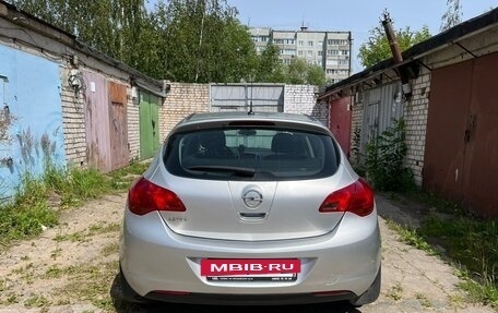 Opel Astra J, 2011 год, 800 000 рублей, 7 фотография