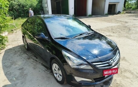 Hyundai Solaris II рестайлинг, 2014 год, 1 000 000 рублей, 4 фотография