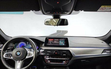 BMW 5 серия, 2019 год, 3 415 000 рублей, 12 фотография