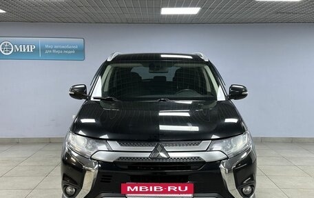 Mitsubishi Outlander III рестайлинг 3, 2019 год, 1 875 000 рублей, 2 фотография