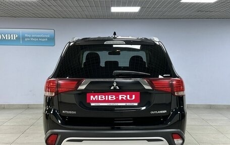 Mitsubishi Outlander III рестайлинг 3, 2019 год, 1 875 000 рублей, 6 фотография