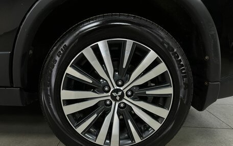 Mitsubishi Outlander III рестайлинг 3, 2019 год, 1 875 000 рублей, 9 фотография