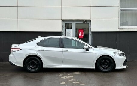 Toyota Camry, 2018 год, 1 360 000 рублей, 4 фотография