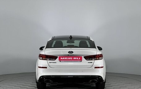 KIA Optima IV, 2018 год, 2 020 000 рублей, 6 фотография