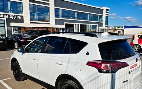 Toyota RAV4, 2018 год, 3 000 000 рублей, 4 фотография