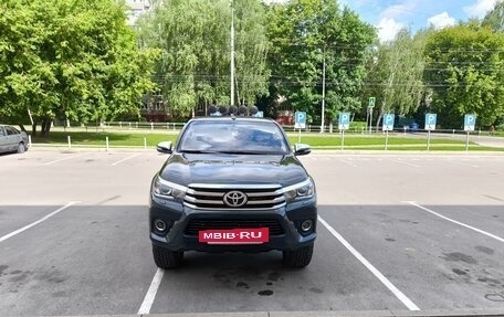 Toyota Hilux VIII, 2017 год, 3 950 000 рублей, 3 фотография