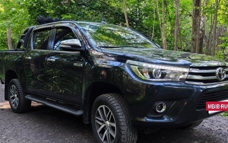 Toyota Hilux VIII, 2017 год, 3 950 000 рублей, 11 фотография