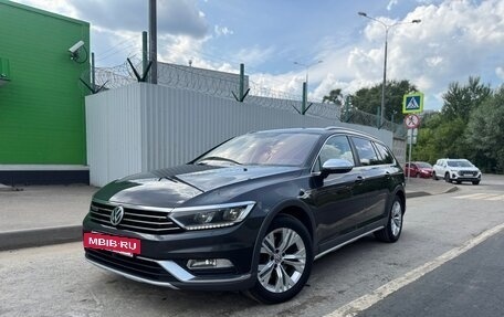 Volkswagen Passat B8 рестайлинг, 2017 год, 3 110 000 рублей, 2 фотография