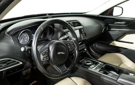 Jaguar XE I рестайлинг, 2015 год, 1 399 585 рублей, 11 фотография