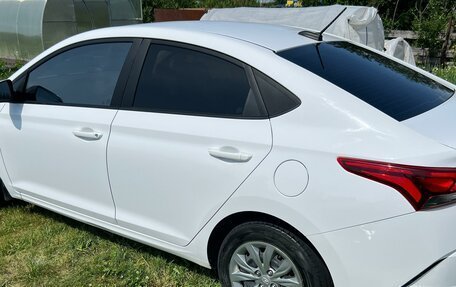 Hyundai Solaris II рестайлинг, 2021 год, 1 260 000 рублей, 5 фотография