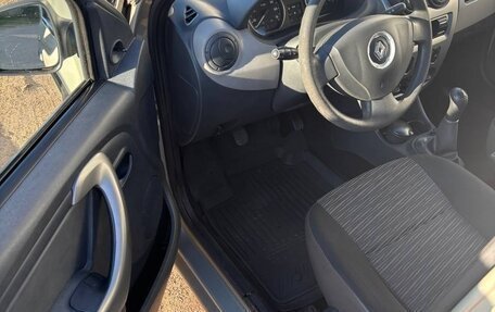 Renault Logan I, 2012 год, 700 000 рублей, 5 фотография