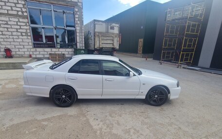 Nissan Skyline, 1998 год, 1 850 000 рублей, 2 фотография