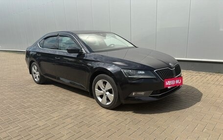 Skoda Superb III рестайлинг, 2016 год, 1 880 000 рублей, 2 фотография