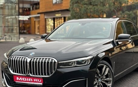 BMW 7 серия, 2019 год, 5 400 000 рублей, 2 фотография