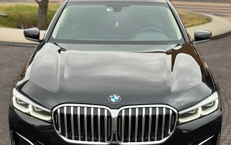BMW 7 серия, 2019 год, 5 400 000 рублей, 3 фотография
