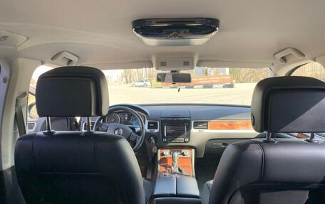 Volkswagen Touareg III, 2011 год, 2 150 000 рублей, 2 фотография
