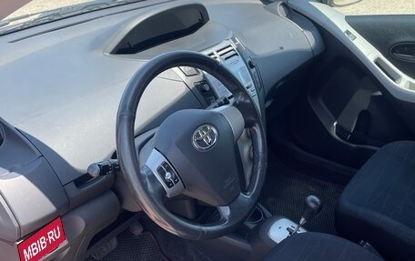 Toyota Yaris III рестайлинг, 2007 год, 790 000 рублей, 5 фотография