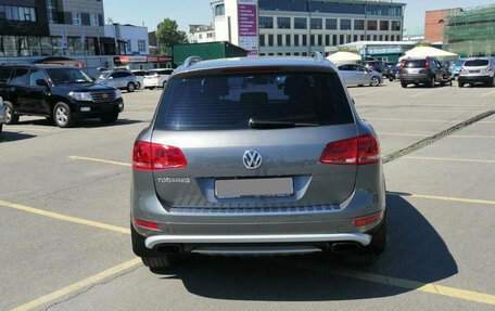 Volkswagen Touareg III, 2011 год, 2 150 000 рублей, 14 фотография